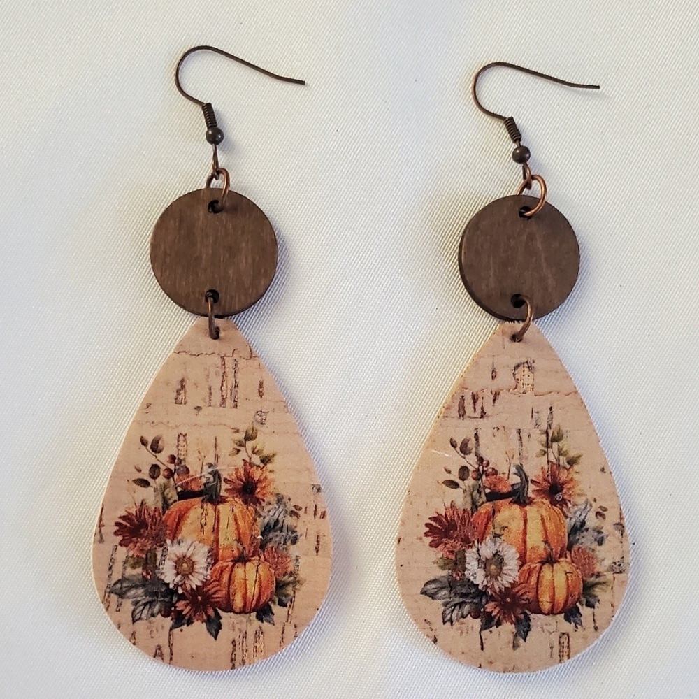 New Fall Earrings Floral Pumpkin Print Cork And Wood Teardrop Lightweight Dangle - Picture 3 of 6
